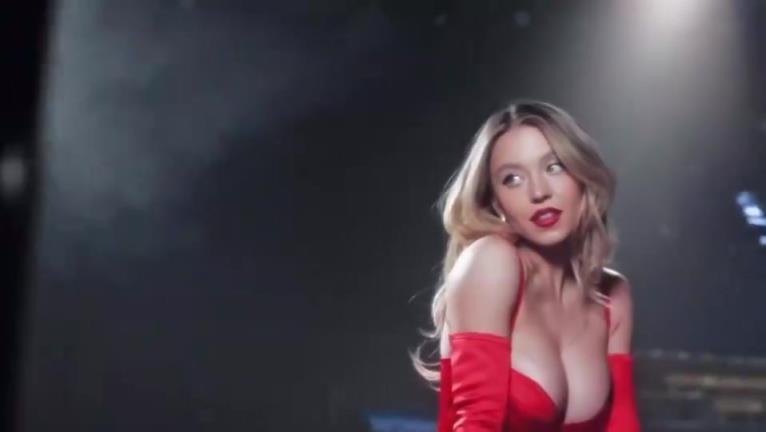 此前觀戰紐約德比!賣含洗澡水肥皂的悉尼妹太清楚自身優勢了